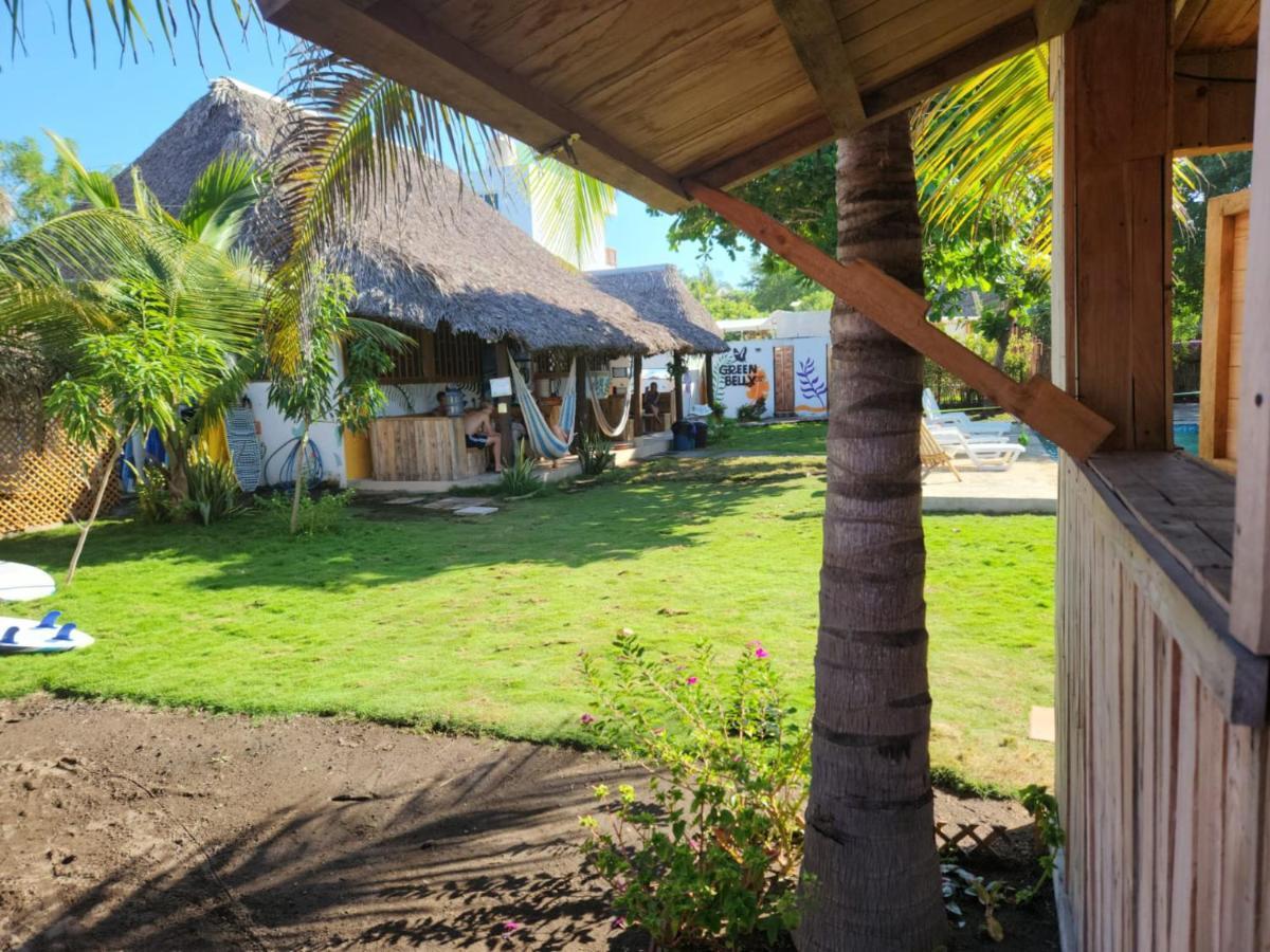 Green Belly Surf Hostel El Paredón Buena Vista المظهر الخارجي الصورة
