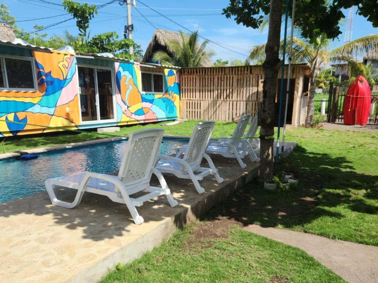 Green Belly Surf Hostel El Paredón Buena Vista المظهر الخارجي الصورة